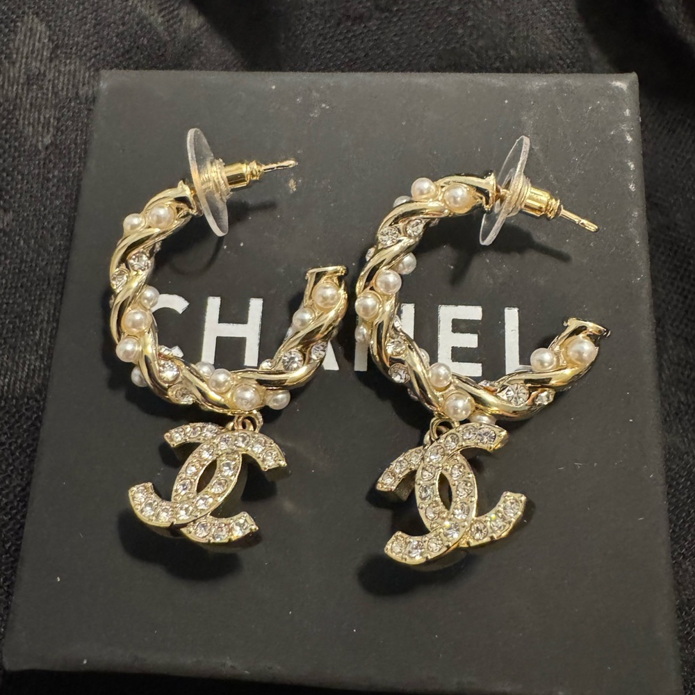 CHANEL Gold and Pearl Earrings